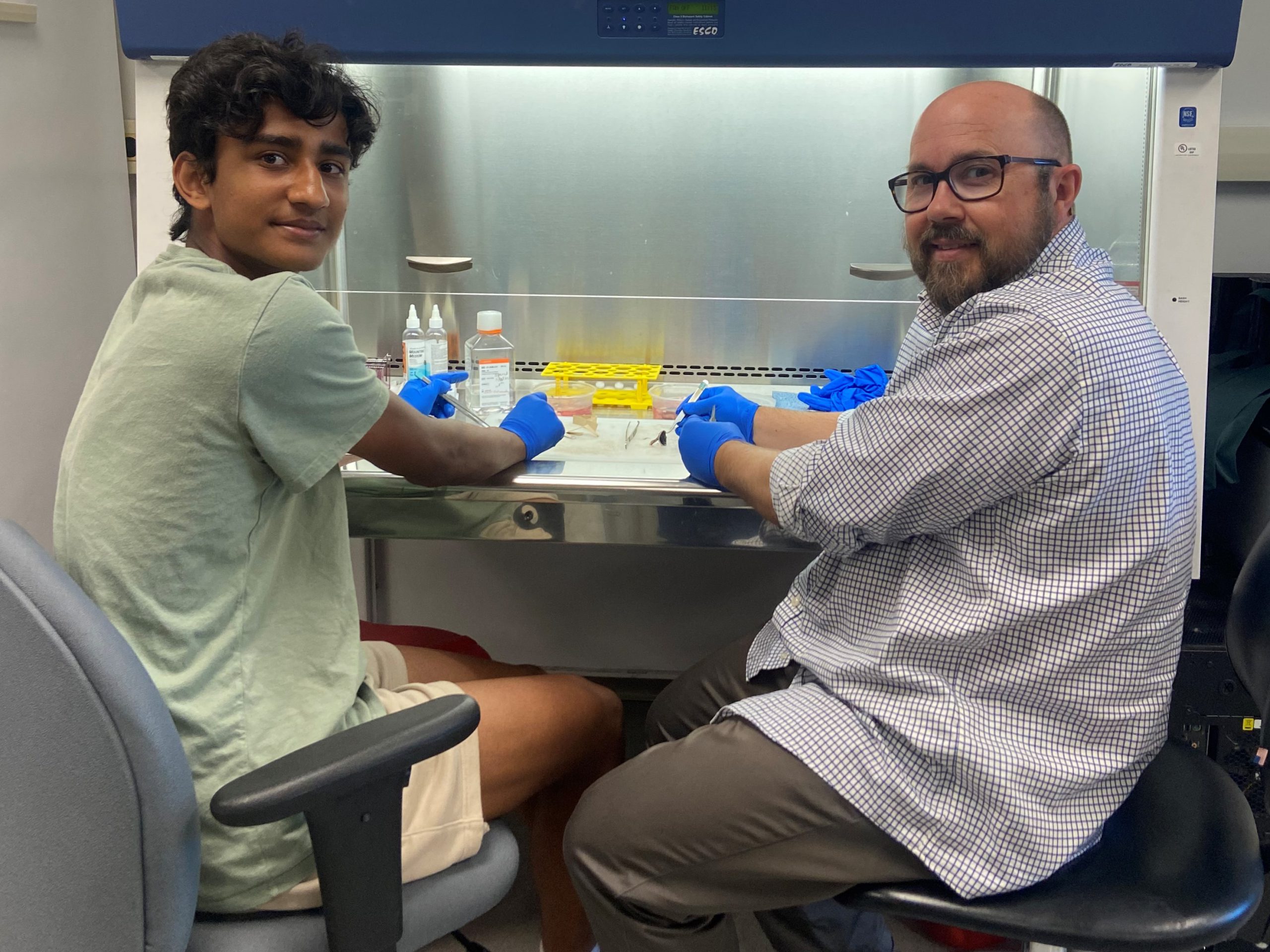 Student in Lab with Mentor